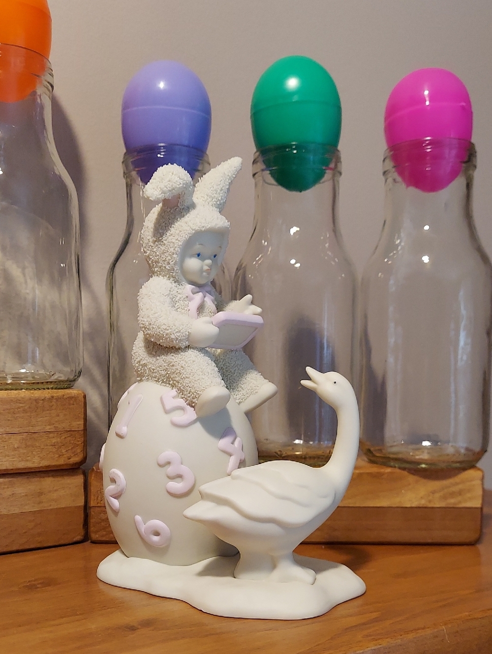 Dept 56 Snowbunnies 1997 Figurine Counting the Days 'Til Easter, Vintage